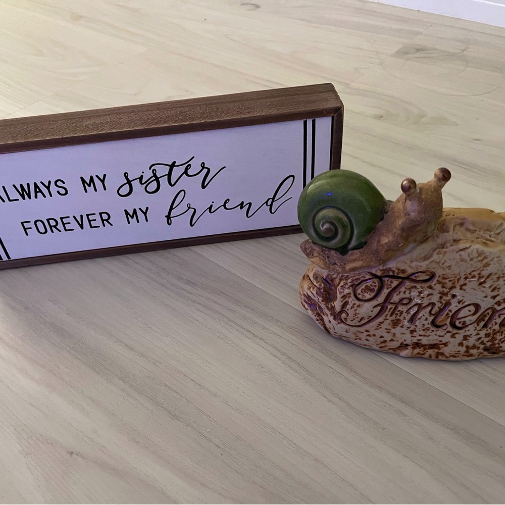 Home Decor/ Friends Decor - Picture 7 of 7